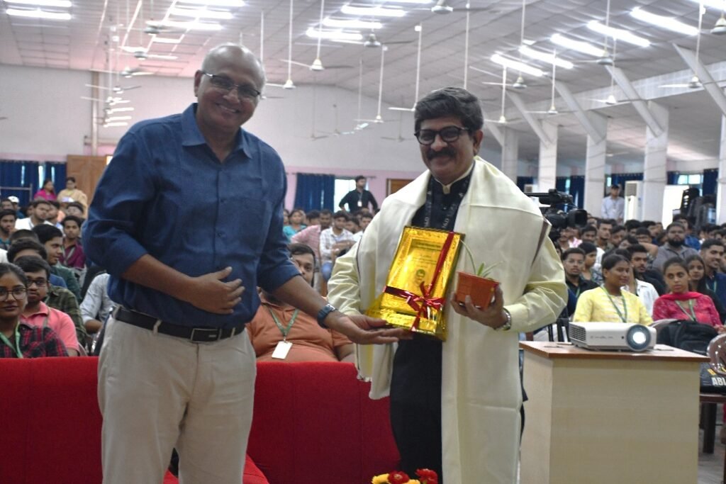 025 Leadership and Career Growth Managing People, Pressure and Deadlines_image1